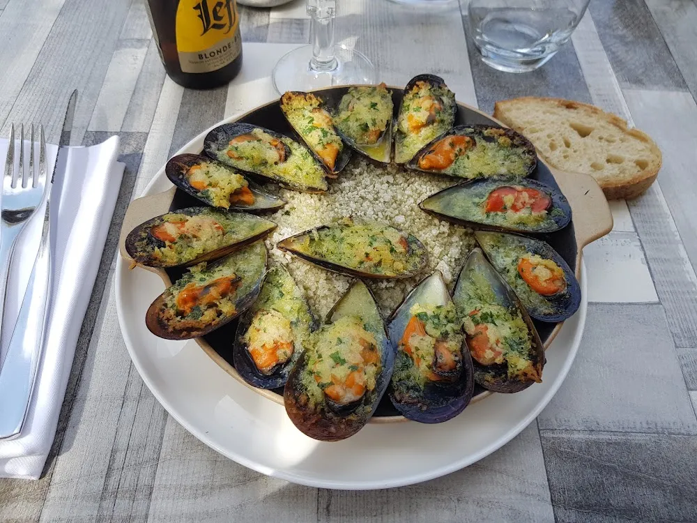 Moules d'Espagne Farcies Au Beurre d'escargots